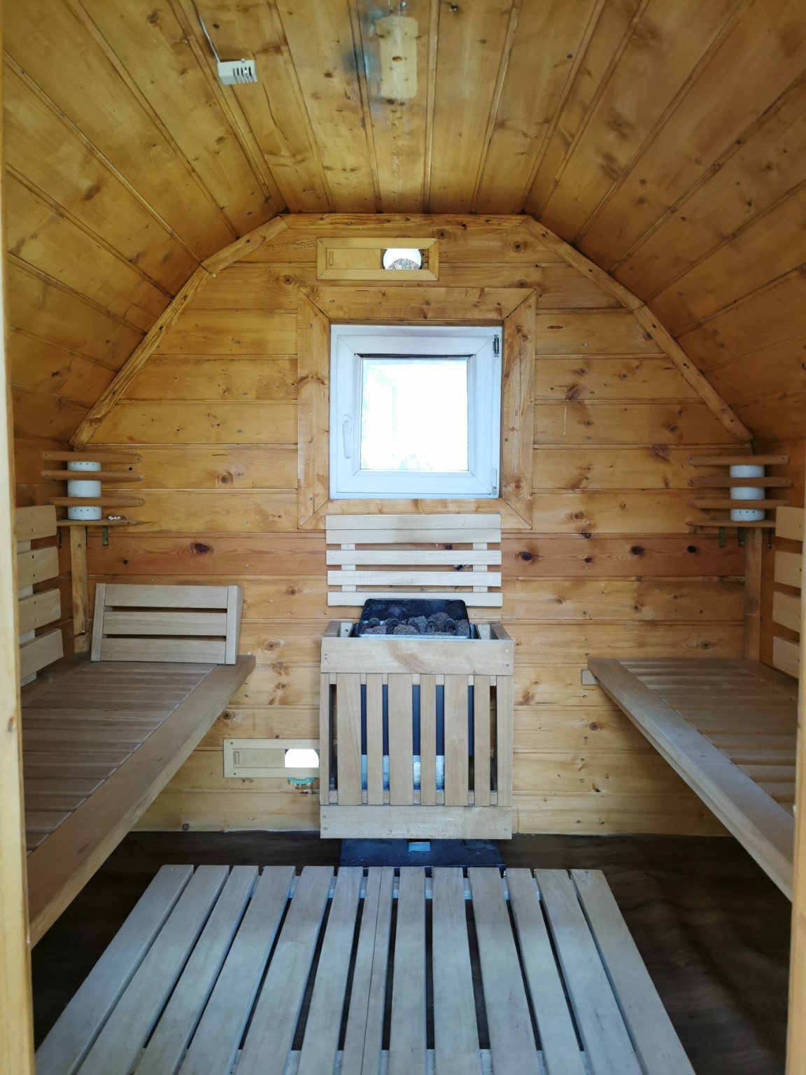 Innenraum der Sauna bei Orlič